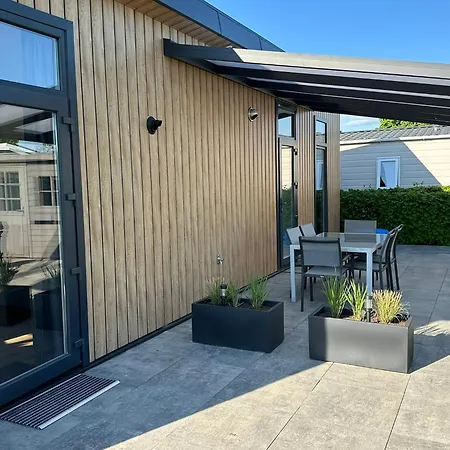 Apartment In Seenaehe - Modernes Im De Veerstal - Familienfreundlich!