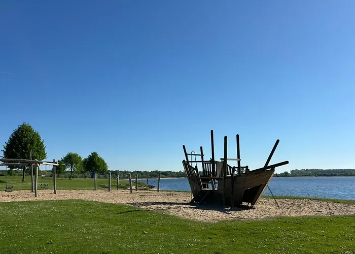 Appartement In Seenaehe - Modernes Im De Veerstal - Familienfreundlich!